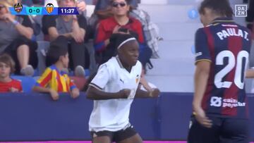 Ivonne Chacón hizo gol para Valencia en la derrota de su equipo ante Levante.