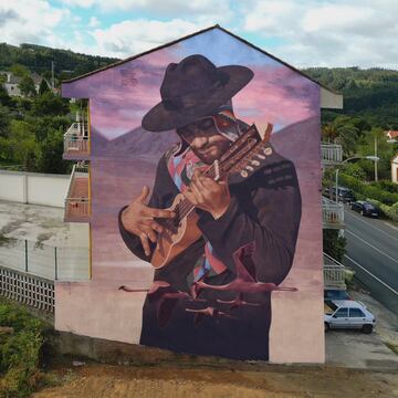 Esta obra es la ganadora del mejor mural del mundo en 2024. Este mural fue creado en mayo de 2024 y está ubicado en la Avenida da Porta do Sol de la localidad de Fene, A Coruña, España.  