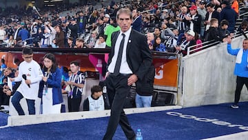 Jorge Guillermo Almada head coach of Pachuca during the 3rd round match between Monterrey and Pachuca as part of the Liga BBVA MX, Torneo Clausura 2025 at BBVA Bancomer Stadium, on January 25, 2025 in Monterrey, Nuevo Leon, Mexico.