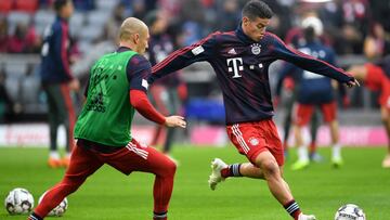 James Rodríguez en el calentamiento de su equipo