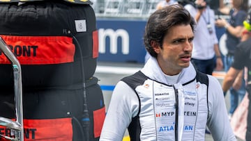 MIAMI GARDENS (United States), 05/05/2025.- Williams driver Carlos Sainz Jr. of Spain on the grid prior to the Formula 1 Miami Grand Prix at the Miami International Autodrome in Miami Gardens, Florida, USA, 04 May 2025. (Fórmula Uno, España) EFE/EPA/SHAWN THEW
