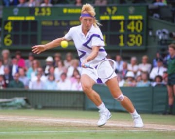 La reina del tenis, considerada la mejor de todas e inspiración para las actuales generaciones. Tiene el récord de títulos en la Era Abierta (167), ganó 18 Grand Slams y estuvo 332 semanas en total como No. 1 en los '80.