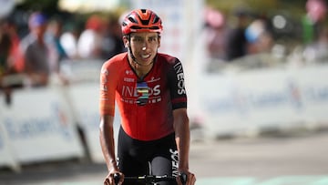 Egan Bernal podría retirarse del Tour de Francia por Covid