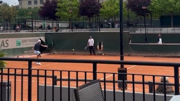 Tabilo comparte con una estrella en Roland Garros y esta secuencia confirma el ‘milagro’
