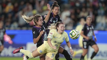 (L-R), Karen Diaz of Pachuca and Katty Martinez of America during the game Pachuca vs America, corresponding to Round 08 of the Torneo Clausura 2023 of the BBVA MX Womens League, at Hidalgo Stadium, on March 06, 2023.
<br><br>
(I-D), Karen Diaz de Pachuca y Katty Martinez de America durante el partido Pachuca vs America, Correspondiente a la Jornada 08 del Torneo Clausura 2023 de la Liga BBVA MX Femenil, en el Estadio Hidalgo, el 06 de Marzo de 2023