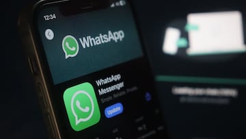 This is the easiest way to read WhatsApp messages without appearing online or the message being marked as read.