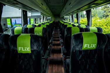 Podrás viajar en autobús por 30 pesos y hacer todas las gestiones desde el celular: así es el nuevo servicio que llega a México