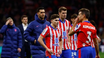 Soccer Football - Champions League - Round of 16 - Second Leg - Atletico Madrid v Real Madrid - Metropolitano, Madrid, Spain - March 12, 2025 Atletico Madrid's Julian Alvarez looks dejected after the match REUTERS/Susana Vera