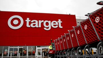Los directores de Walmart y Target advierten que los aranceles podrían interrumpir las cadenas de suministro y ocasionar estantes vacíos.