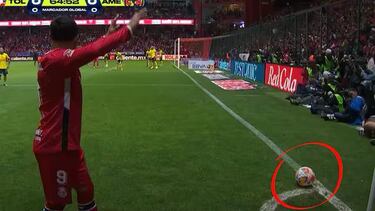 Aficionados del América descubren que el primer gol del Toluca en la final no debió haber contado