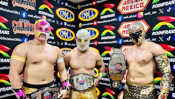 El Sky Team posa con el campeonato Mundial de Tríos.