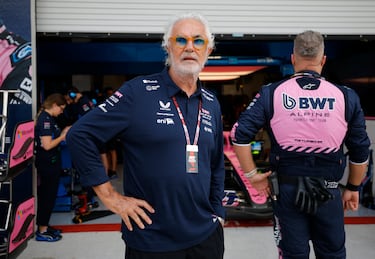 Se revela la otra escudería que busca a Checo Pérez
