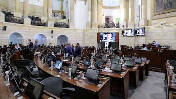 Senadores ausentes en la votación del proyecto para reducir vacaciones en el Congreso. Conozca los principales nombres del listado y qué han dicho.