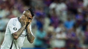 Colo-Colo's midfielder #23 Arturo Vidal reacts during the Copa Libertadores group stage first round football match between Brazil's Fortaleza and Chile's Colo Colo at the Arena Castelao stadium in Fortaleza, Brazil, on May 6, 2025. (Photo by Thiago GADELHA / AFP)