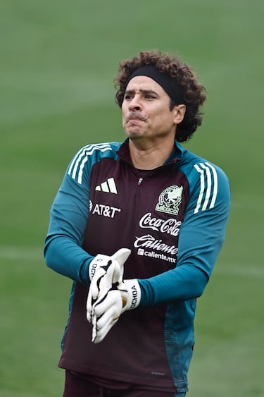 La vez que Javier Aguirre dejó en la banca a Guillermo Ochoa en el Mundial del 2010